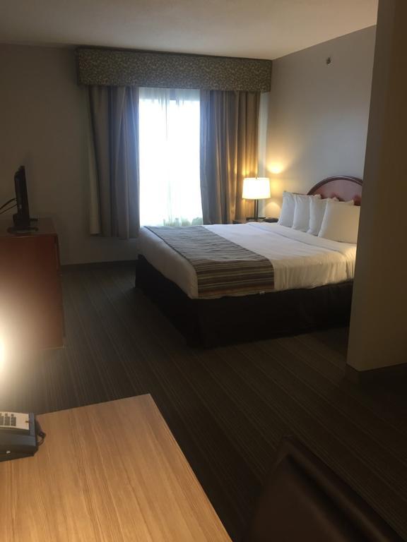Country Inn & Suites By Radisson, Brockton Εξωτερικό φωτογραφία