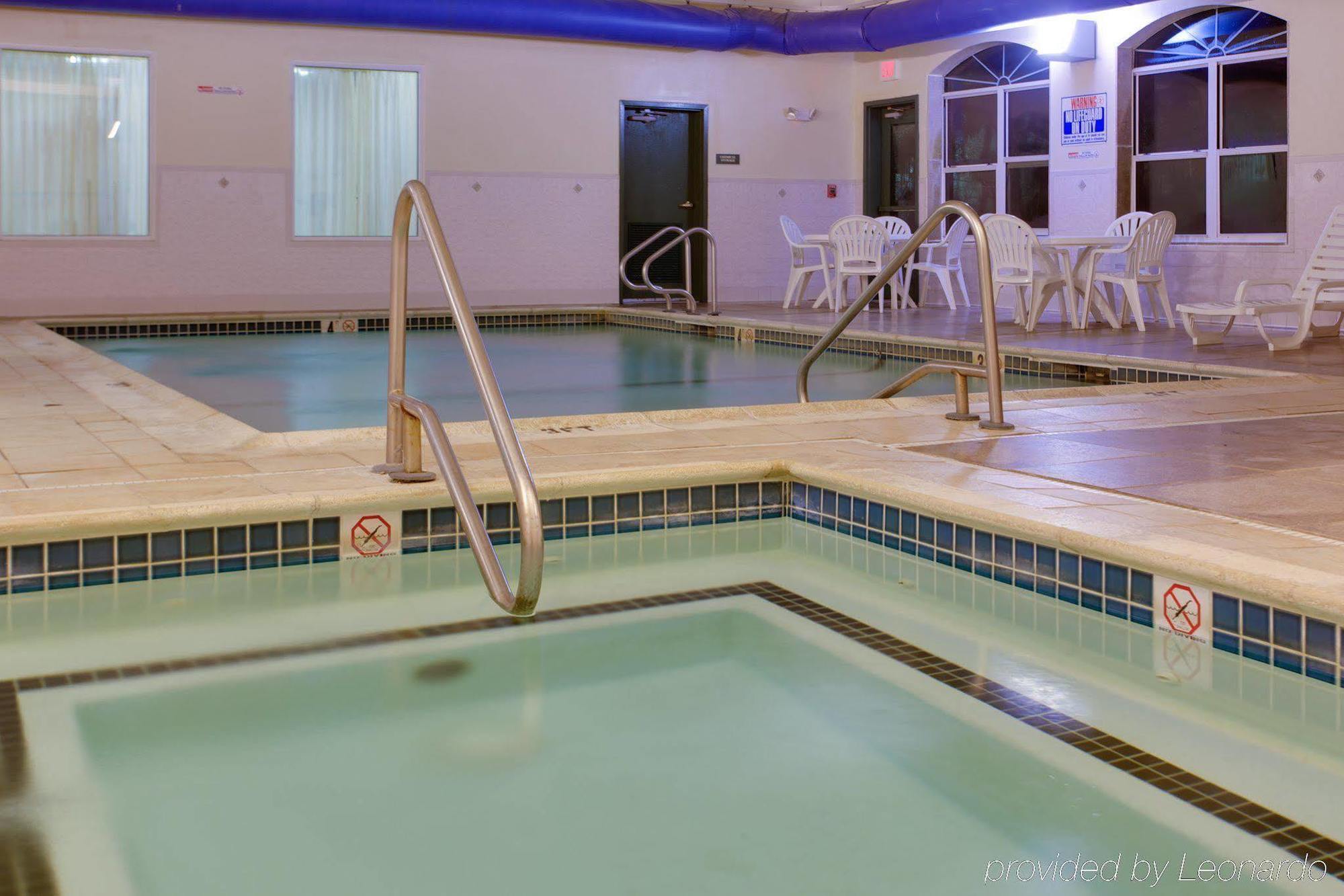 Country Inn & Suites By Radisson, Brockton Εξωτερικό φωτογραφία